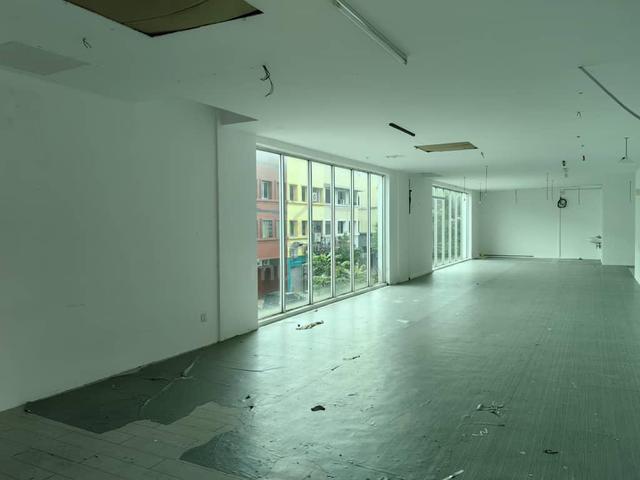 Akademik Suites Shoplot Corner Lot for sale For Sale 1