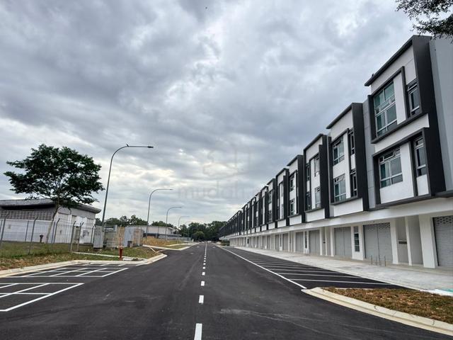 Adda Heights Brand New Shop lot For rent 1