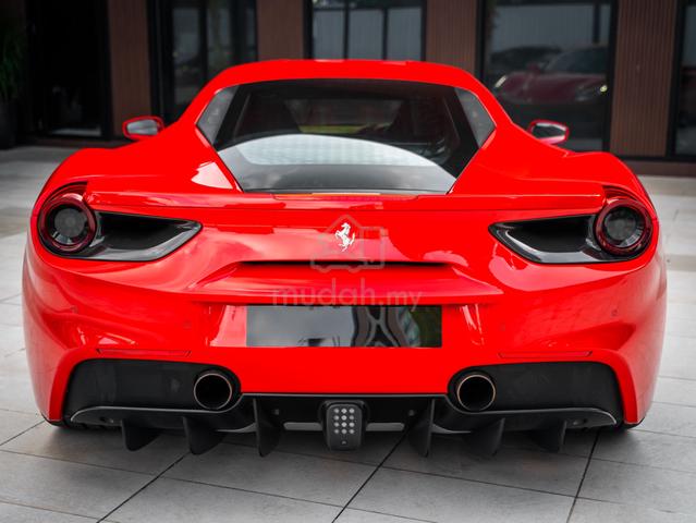 2017 Ferrari 488 GTB 3.9 V8 (A) LOCAL 5K MILEAGE - 4