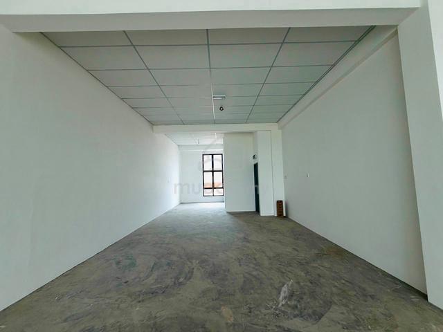Pine Square Parade Intermediate Shoplot FOR Rent 1