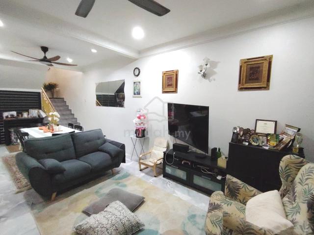 Facing open Double storey terrace taman warisan puteri, Sikamat 2