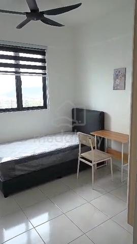 Female Middle Room For Rent 1