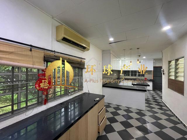 Kota Permai Single Storey Terrace CORNER with big land and built up 1