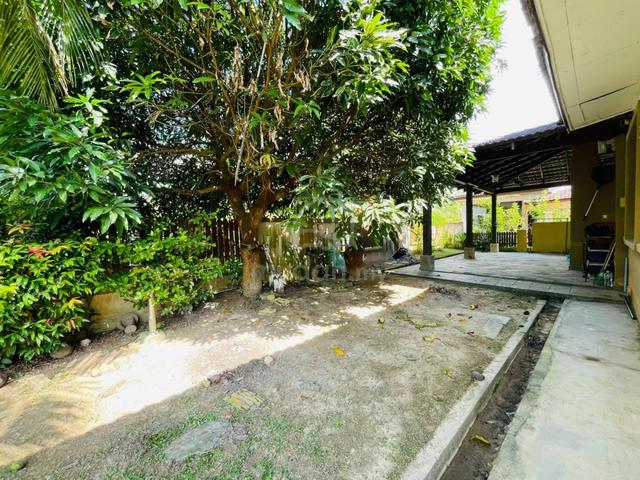 SPACIOUS 1.5 Storey Bungalow Persada Aman, Bandar Enstek, Nilai 3