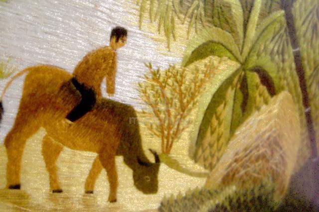 Exquisite Embroidery Picture ( 26 x 20 inches ) - photo 3 of 6