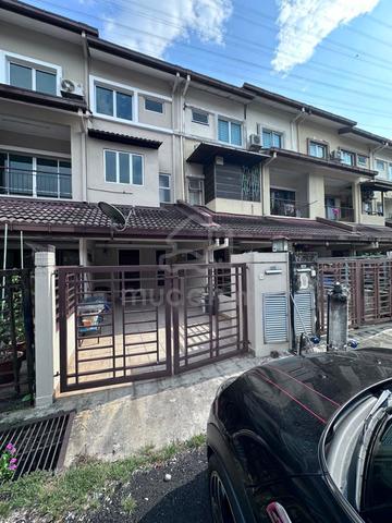 [RENT] TAMAN UNIVERSITI INDAH townhouse for rent SERDANG HEIGHTS 3STOR 1