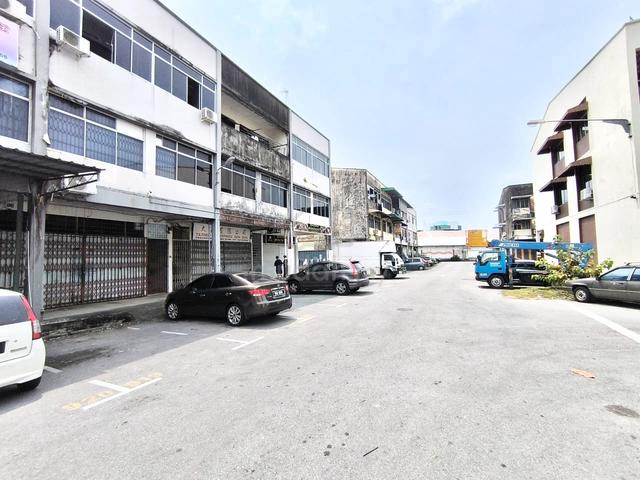 Ang Cheng Ho / Petanak, Shoplot FOR RENT | Newly Refurbished 1
