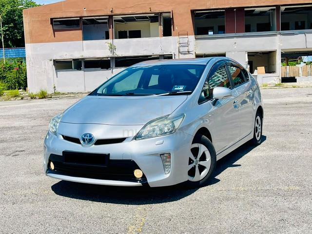 2013 Toyota PRIUS 1.8 LUXURY PUSH START NEW TAYAR - 3
