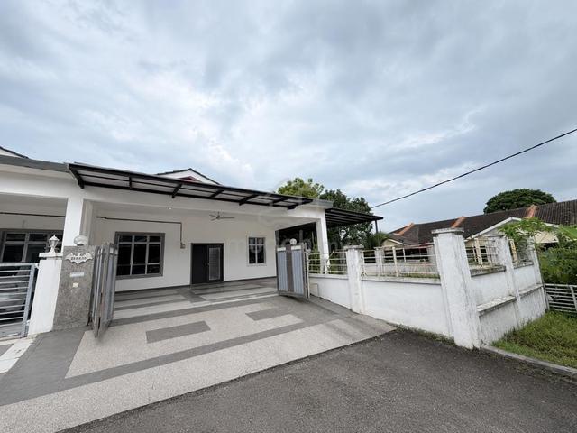 [CORNER LOT] 3,377 SQFT Taman Putri Kulai 4 Bilik 1