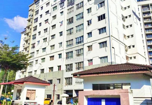 Shop lot Ground floor Apartment Bandar Tun Hussein Onn Cheras Selangor 1