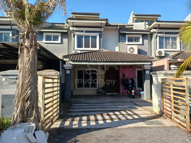 RENOVATED Double Storey Superlink AMODA Saujana Rawang NEAR SURAU 1