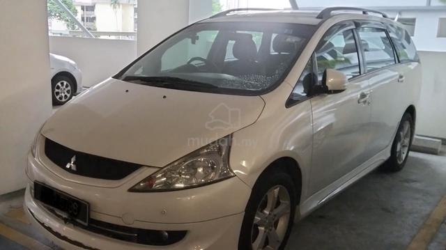 2011 Mitsubishi GRANDIS 2.4 MIVEC ENHANCED (A) - 1