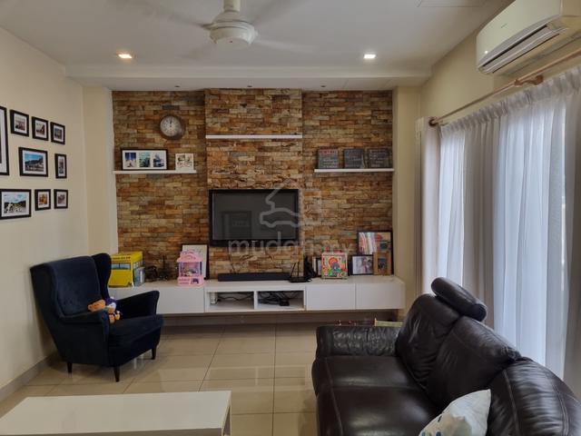 Renovated Lake View Double Storey 24x70 Taman Tasik Prima Puchong 1