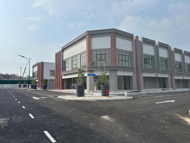 Brand New Gamuda Garden Rawang First Floor Office Space 20x65 for Rent 1