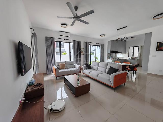 Alam Impian Jalan Tun Fatimah Double Storey Landed House For Rent 1