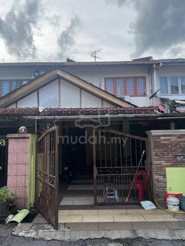 Teres 2 Tingkat Taman Kepong Indah, KL π‘ DOUBLE STOREY TERRACE HOUSE 1