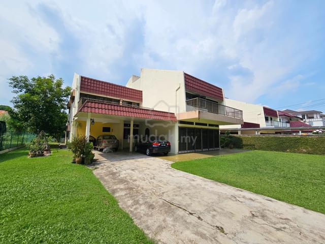 Double Storey Bungalow Waterfall Pulau Tikus Georgetown 1
