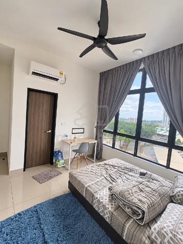 Twin Tower JB CIQ Master Room For Rent!!! 1