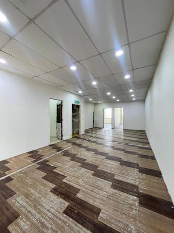SHOPLOT Puncak Alam DATARAN SURIA -LEVEL 1 with PARTITION - Main road 1