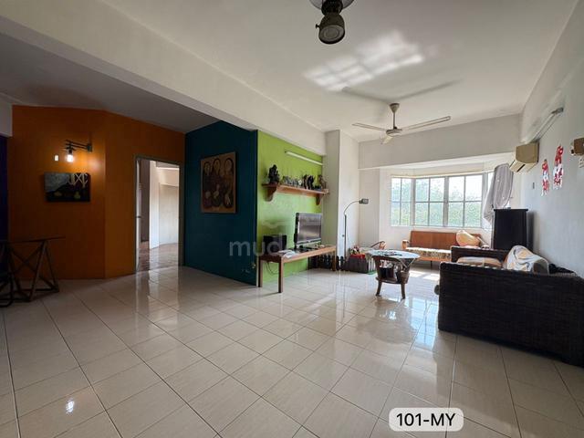 Regency Condominium 1