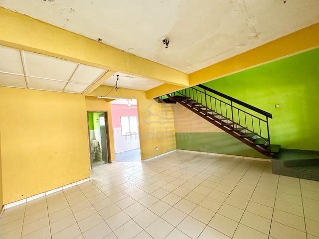 (BELOW MV) 2 Storey Terrace Jalan Seri Pagi, Saujana Utama Sg Buloh 1