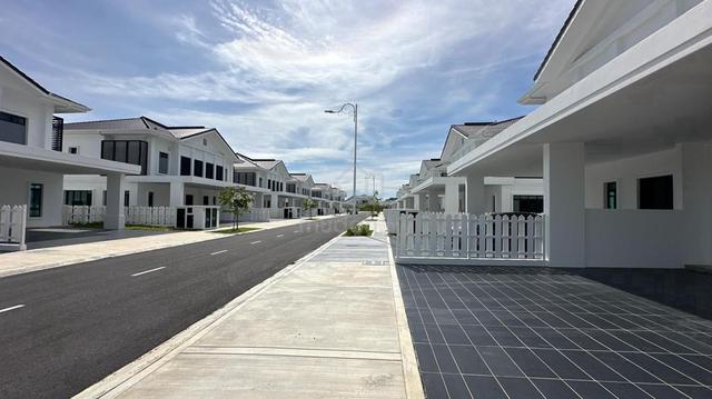 DOUBLE SEMI DETACHED CORNER at eco horizon batu kawan near tambun 1