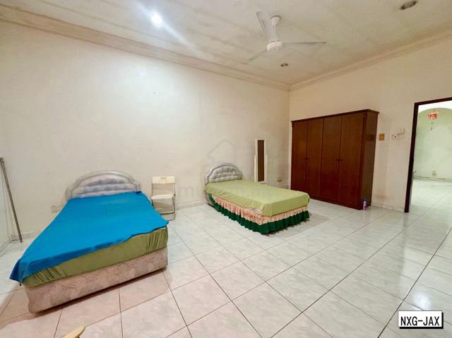 Facing Open Good Condition Taman Berkeley Klang 2 Sty Terrace House 1