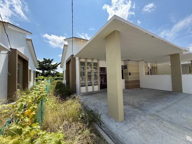 Rumah Cantik Semi D Setingkat Taman Rafflesia! FREE Lawyer Fees! 1