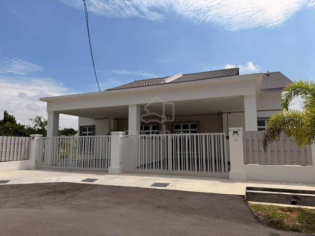 Freehold Extra 10Ft land Single Storey Semi D nr Ayer Molek Melaka 1