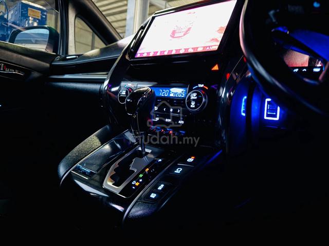 R2023 Toyota VELLFIRE 2.5 Z GOLD EYES (A) LIKE NEW - 4
