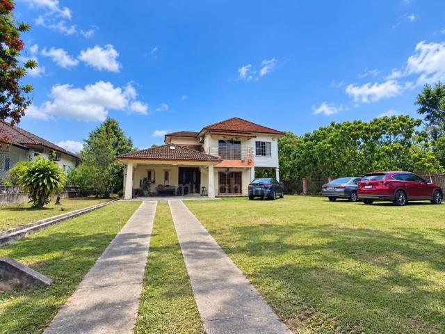 2-Storey Bungalow Bukit Beruntung Golf & Country Resort 1