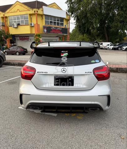 2017 Mercedes Benz A180 AMG TURBO (CBU) 1.6 (A) - 4