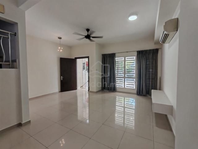 3 Storey Terrace | Basic Furnished | 5 bedrooms | Ltg Penawar Jelutong 1