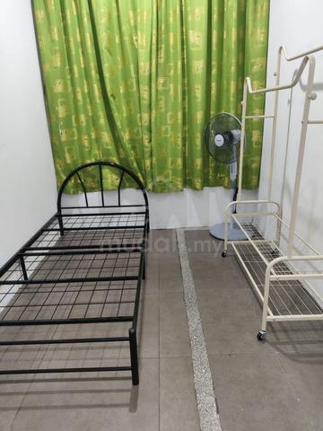 Sewa Bilik Belakang Bataras 1