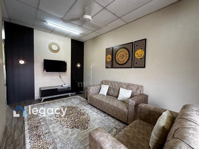 Rumah Fully Furnished Taman Melor untuk Dijual 1