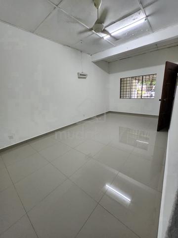 [sewa] 1STY house Kitchen Cabinet Taman Maznah, Kg Jawa Klang 1