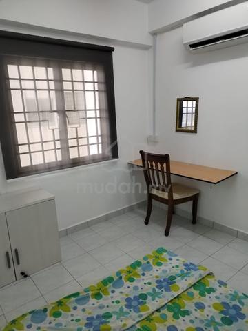 Middle Room Villaria Condo Sunway PJ  Female Unit Fully Furnished 1