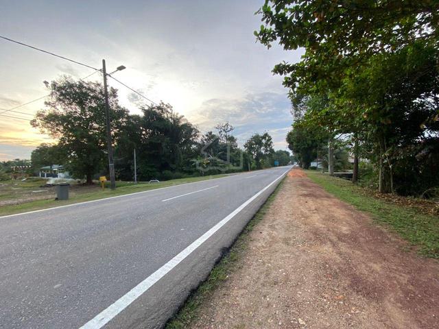 TANAH DEPAN JALAN BESAR - GOOD LOCATION & VIEW - tanah banglo 2