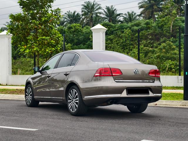 {2013}Volkswagen PASSAT 1.8 TSI (A) Sport Cheapest - 4