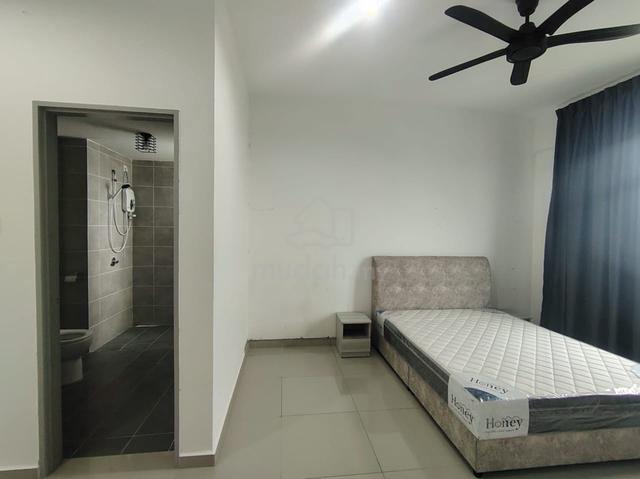The Louvre @ Country Heights 1