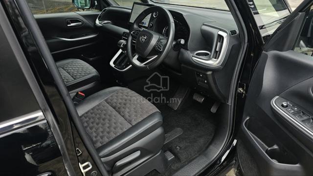 2023 Toyota VOXY 2.0 S-Z (A) - 5