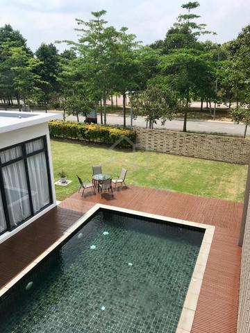 East Ledang Corner Bungalow with Swimming Pool Facing Greenery 1