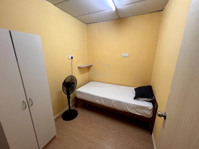 Small Room for Rent (Male Only) 1