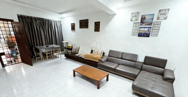 For rent Jalan Nuri, Bandar Putra, Kulai 双层排楼 | Double Storey Terrace 1