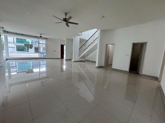BELOW MARKET Evergreen Renovated Semi-D In Garden Residences Cyberjaya 1