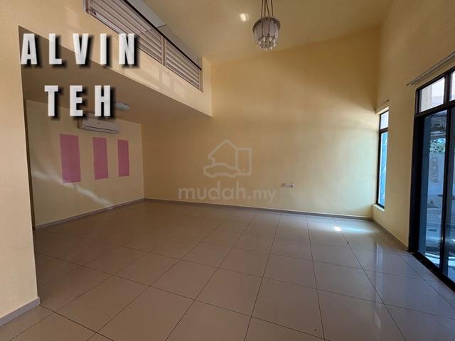 Guarded | Taman Bayu Aman | 3 Storey Terrace House For Sale 1
