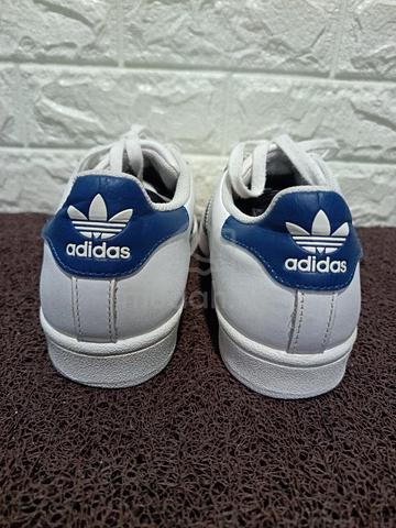Uk5 Adidas Superstar Sneakers - photo 3 of 6
