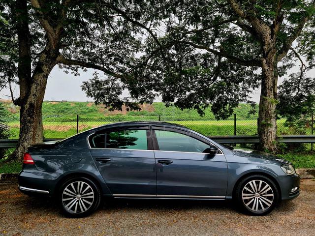 Volkswagen Passat 1.8 TSI Premium 2ElectrikSeat - 3