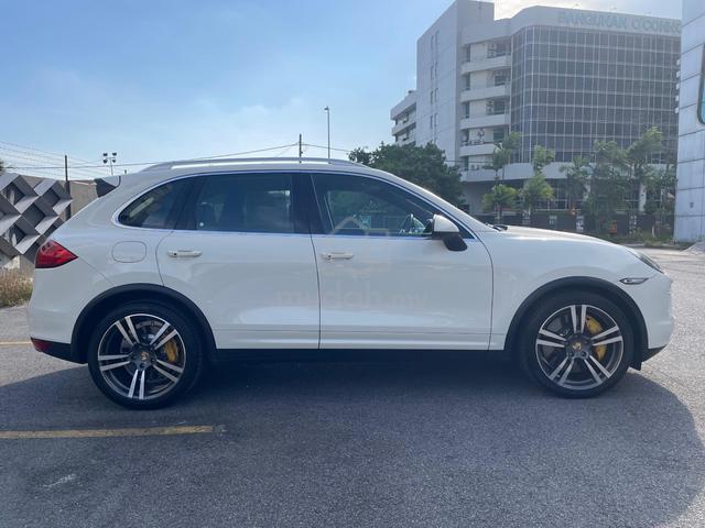 2010 Porsche CAYENNE 4.8 TURBO 958 (A) - 4