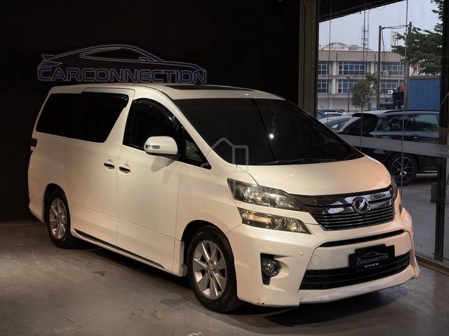 2013 Toyota VELLFIRE ZG 3.5 V6 - 7 Seater MPV - 1